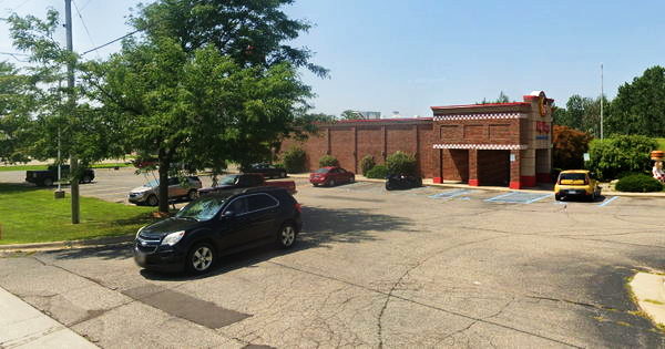 Big Boy Restaurants (Elias Brothers, Elias Bros) - Cedar Springs - 13961 White Creek Ave Ne (newer photo)